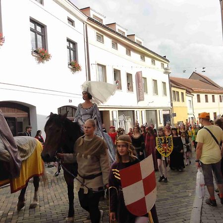 Penzion U Hradeb Znojmo Exterior foto