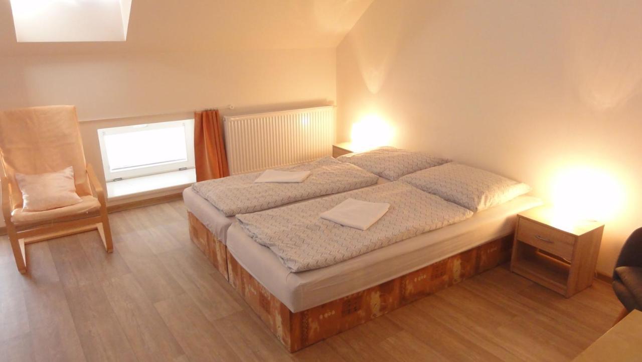 Penzion U Hradeb Znojmo Exterior foto