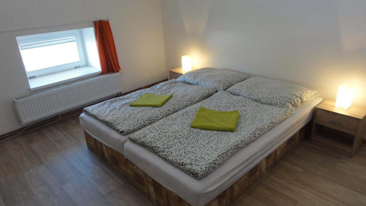 Penzion U Hradeb Znojmo Exterior foto