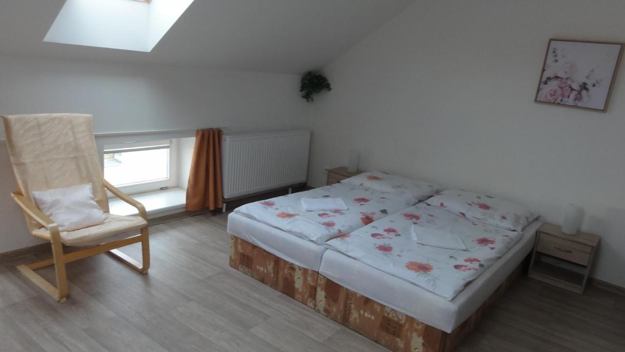 Penzion U Hradeb Znojmo Exterior foto